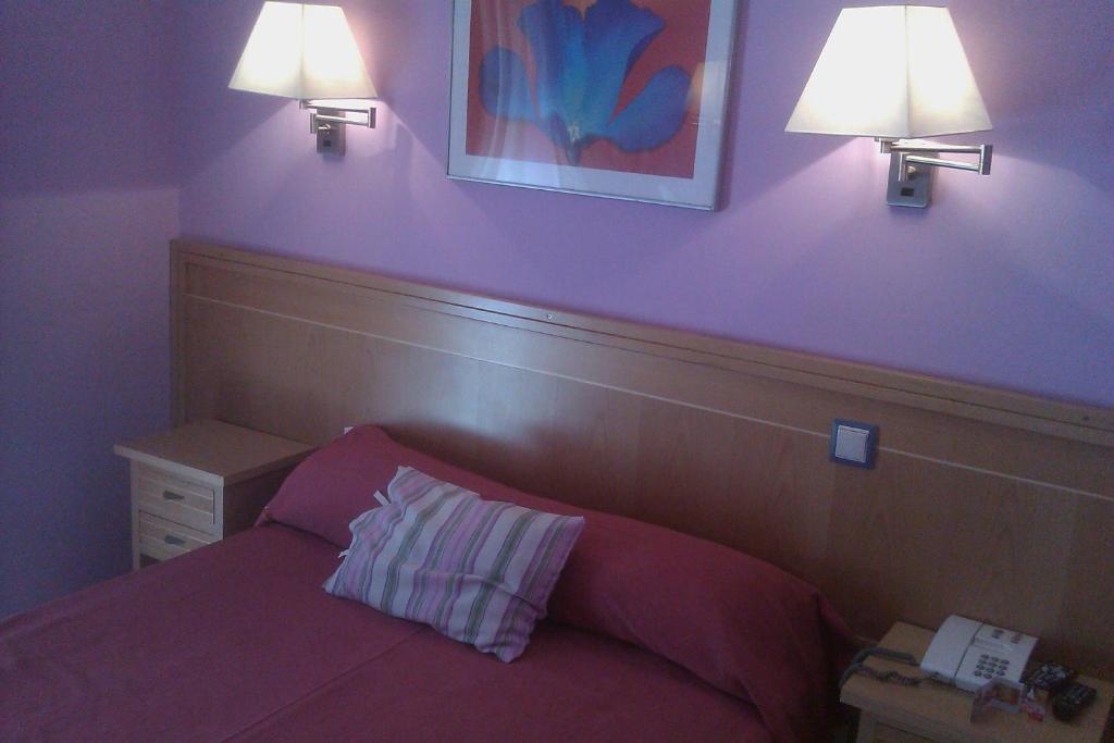 Hostal Cruz Sol Madri Quarto foto
